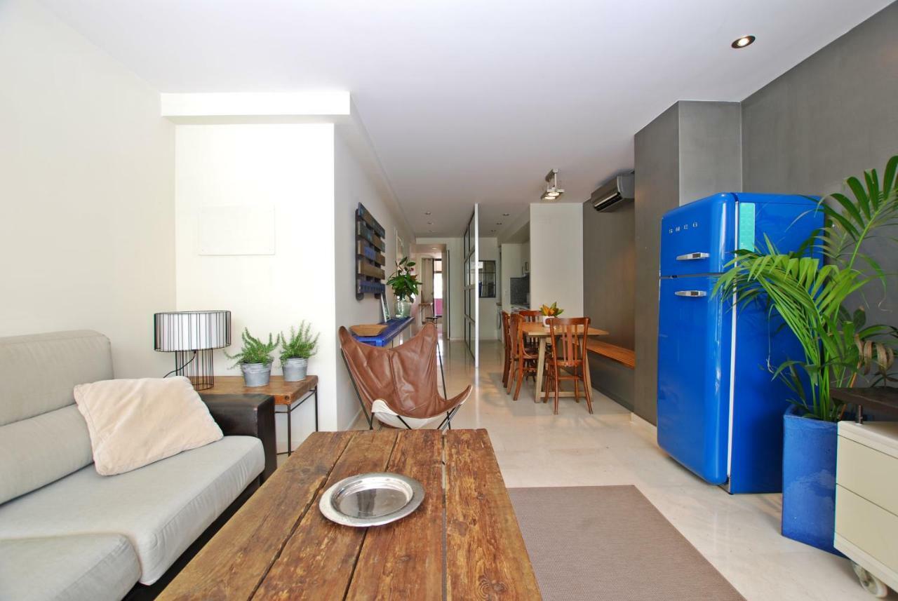 Blue Fridge Apartmen - Blue Fridge Apartmen - Ideal For Couples, Near Beach And Well Connected Daire Vilassar De Mar Dış mekan fotoğraf
