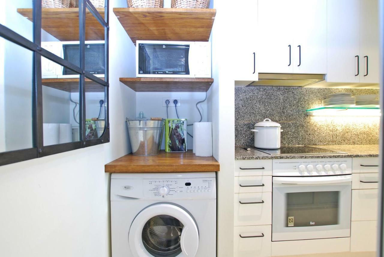 Blue Fridge Apartmen - Blue Fridge Apartmen - Ideal For Couples, Near Beach And Well Connected Daire Vilassar De Mar Dış mekan fotoğraf