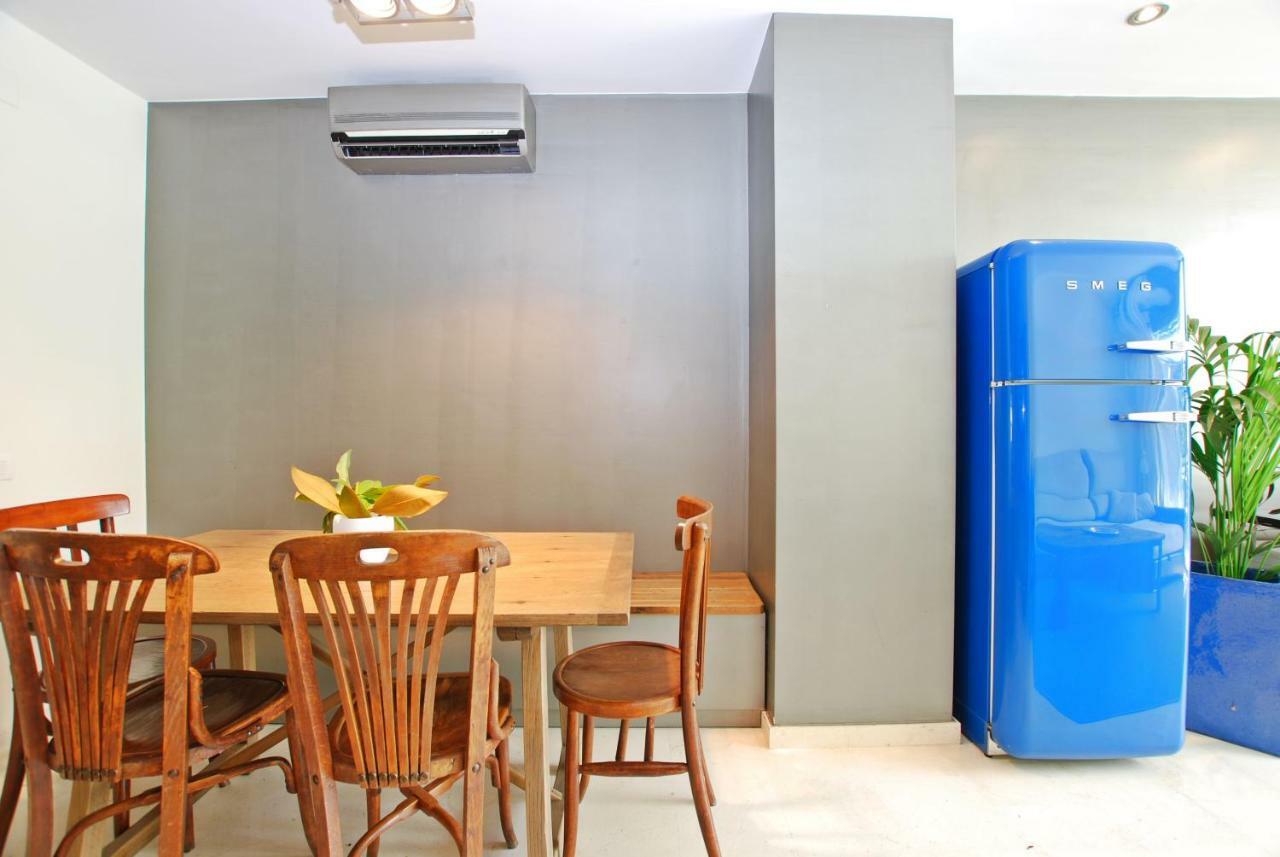 Blue Fridge Apartmen - Blue Fridge Apartmen - Ideal For Couples, Near Beach And Well Connected Daire Vilassar De Mar Dış mekan fotoğraf